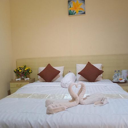 Bayak Hotel Bumdes Cipayung & Resort Ciguntur Exteriör bild
