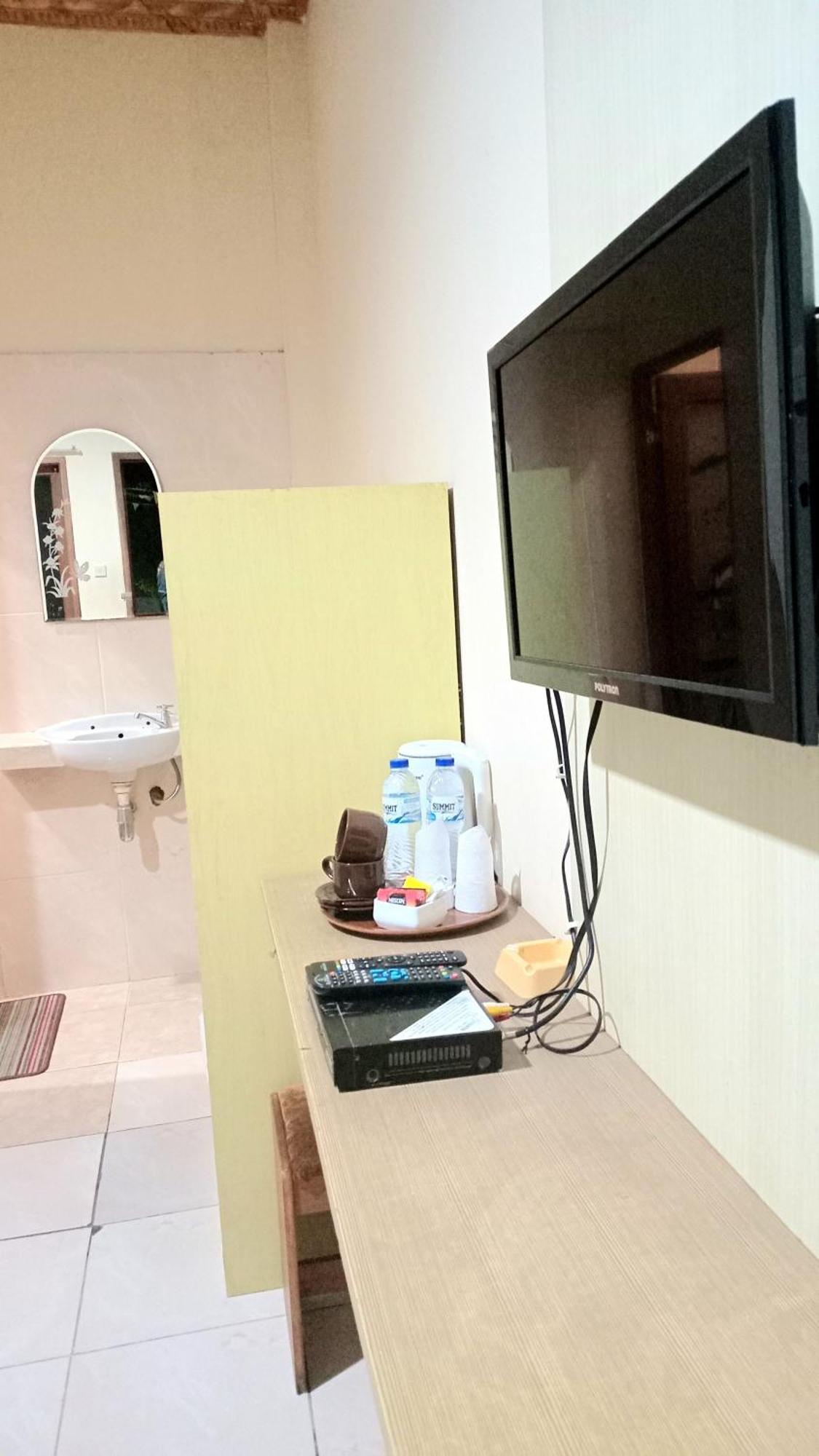 Bayak Hotel Bumdes Cipayung & Resort Ciguntur Exteriör bild